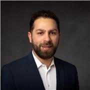 Ich bin Tutor für Arabisch für alle Altersgruppen, einschließlich Universitätsstudenten.